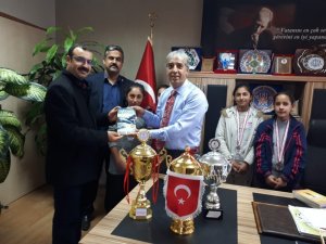Köy öğrencileri kros müsabakalarında ikinci oldu