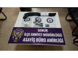 Gemlik polisinden silah ve uyuşturucu operasyonu