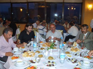 Esnaf ve Sanatkârlar iftarda buluştu