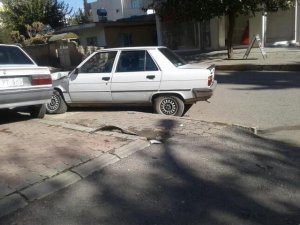 Minibüs ile otomobil çarpıştı: 2 yaralı