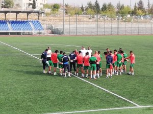 Yeşilyurt Belediyespor Ş.Urfa Belediyespor maçına hazırlanıyor