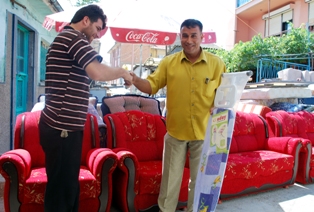 Bir aylık kira ücretine ev döşenebiliyor