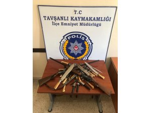 8 Av bayisine eş zamanlı operasyon