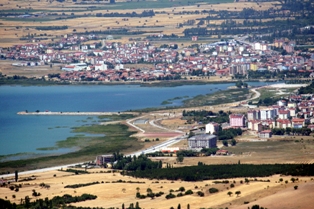 Beyşehir'de şiddetli lodos