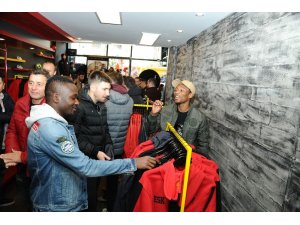 Esstore mağazası açıldı