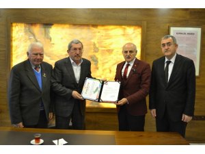 “IAAF Çocuk Atletizmi” Koordinatörü Ayaz’dan Başkan Vergili’ye Ziyaret