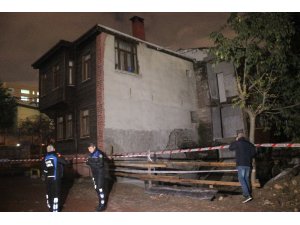 Fatih’te 2 bina çökme riski nedeniyle boşaltıldı