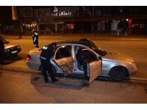 Dur ihtarına uymadı aracı bırakıp kaçtı
