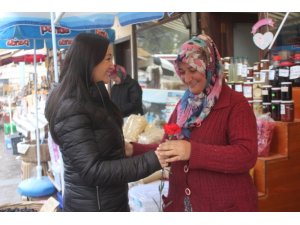 Mümkünlü kasabasına kadın aday adayı