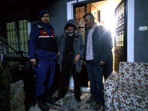 Yaşlı adamı 14 saat sonra jandarma iz köpeği ‘Elbet’ buldu
