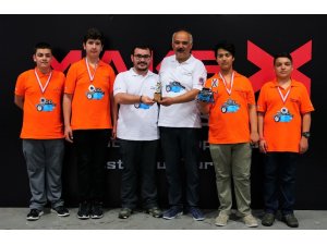 ‘Yarını Kodlayanlar’ katılımcısı Adanalı öğrenciler Aralık’ta Çin yolcusu