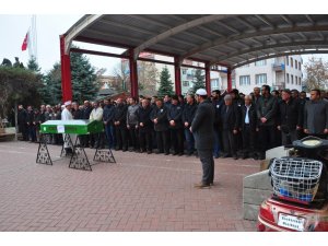 Ölü bulunan zabıta memuru, son yolculuğuna uğurlandı
