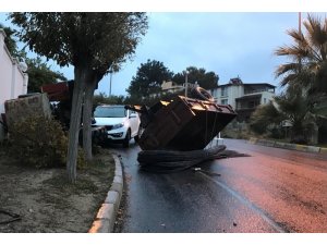 Kuşadası 2 ayrı trafik kazası; 1 yaralı