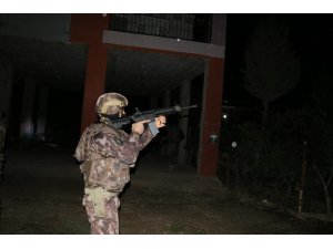 Adana’da suç örgütüne operasyon: 20 gözaltı