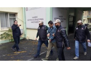 ABD’den ’pedofili’ suçlamasıyla sınır dışı edilen FETÖ’cü, sağlık kontrolünden geçirildi