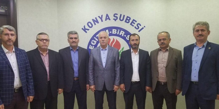 Eğitim Bir-Sen'de Nazif Karlıer güven tazeledi