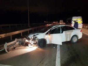 Polis durdurmak istedi, jandarma ekiplerinin üzerine araç sürerek kaçtılar