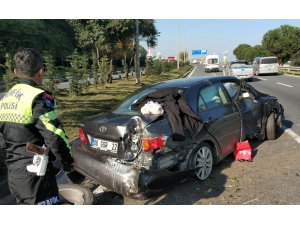Samsun’da lastiği patlayan otomobil takla attı: 2 yaralı