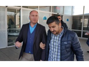 Şüphe üzerine arama yapılan araçtan 3 adet tabanca ele geçirildi
