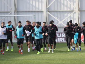 A Milli Futbol Takımı, Ukrayna maçının hazırlıklarına başladı