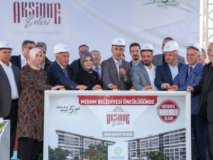 Aksinne Evlerinin temeli atıldı