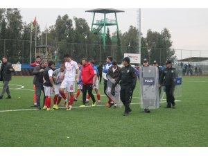 Amatör maçta kaleci ve 10 taraftar gözaltına alındı