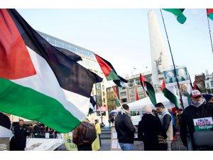 Hollanda'da Filistin'e destek gösterisi