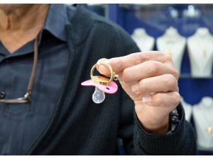 Altın emziğe ilgi var alan yok