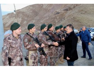 Vali Akbıyık’tan Özel Hareket polislerine ziyaret