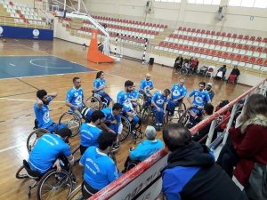 Pamukkale Belediyespor galibiyetle başladı