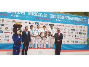Kağıtsporlu Zeynep Dünya Şampiyonu oldu