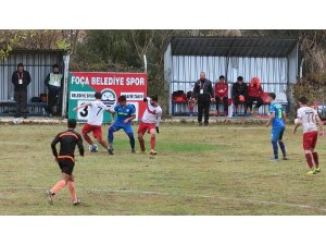 Foça Belediyespor liderlik koltuğuna oturdu