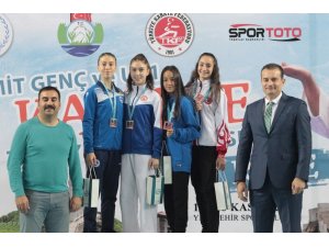 Diyarbakırlı şampiyon karateciler madalyalarını aldı