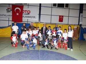 Çukurca’da kick boks lisans töreni
