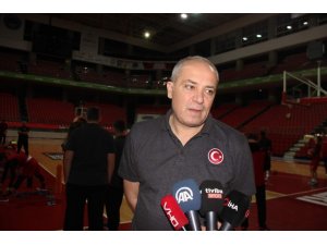 A Milli Kadın Basketbol Takımı, Belarus maçına hazırlanıyor