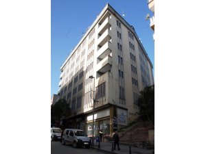 Üzerinde apartman olan tarihi hamam restore edildi