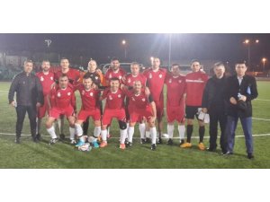 Veteran futbolcular hedefe koşuyor