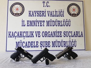 Kayseri’de silah ticareti yapan şahıslara operasyon: 2 gözaltı