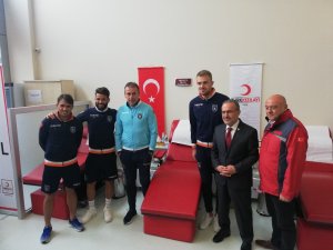 Başakşehir’den Kızılay’a kan bağışı