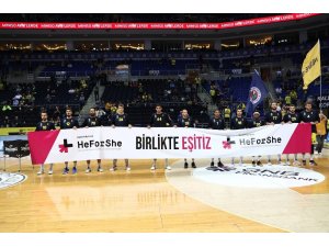 Turkish Airlines EuroLeague: Fenerbahçe: 100 - Darüşşafaka Tekfen: 79