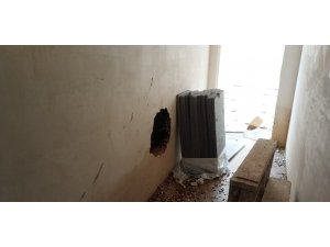 Duvarı delip, bilgisayar çaldılar