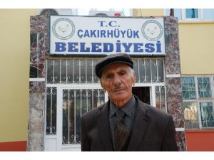 86’lık delikanlı siyasete soyundu