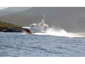 Ege’de Türk karasularına giren askeri gemiye, Sahil Güvenlik ekipleri tarafından müdahale edildi