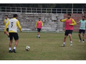 Lider Aliağaspor, Gaziosmanpaşa maçına bileniyor