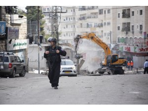 İsrail Kudüs'te Filistinlilere ait 14 dükkanı yıktı