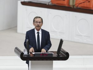 Şener,  komsiyonda konuştu