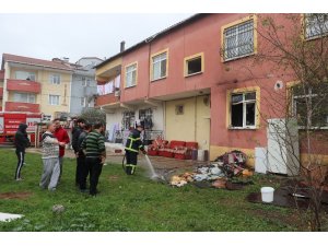 Suriyeli ailenin yaşadığı evde çıkan yangın korkuttu