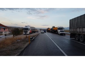 Yol kenarındaki çöp konteynırı sürücüyü ölümden kurtardı