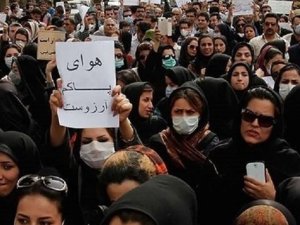 İran’da işçi ayaklanması büyüyor