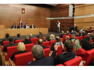 Kosova ile Sırbistan arasında vergi gerilimi